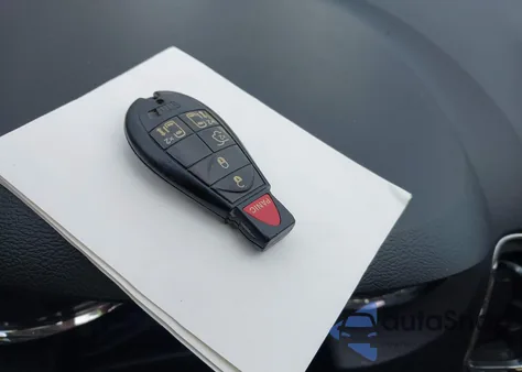 2014 Chrysler Town & Country Touring из США, поврежденный, VIN 2C4RC1BG3ER256032